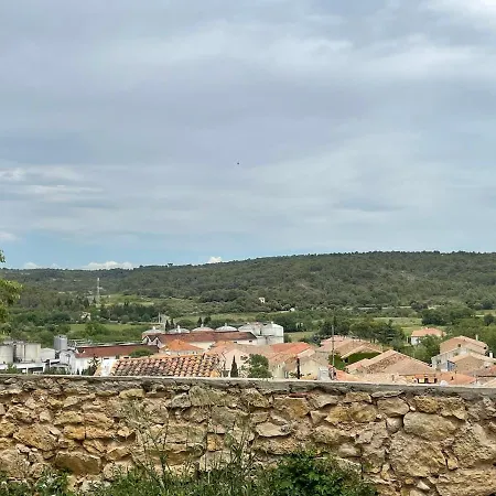 Casa vacanze Modern Centrally Located In *