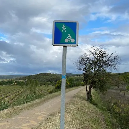 Modern Centrally Located In Quarante